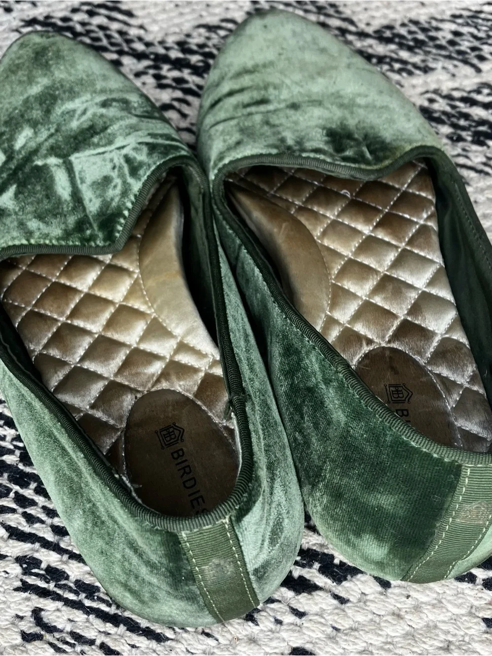 Birdies green velvet flats 7.5